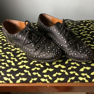 2 Lips Too Black Studded Oxford Shoes Retro 7.5